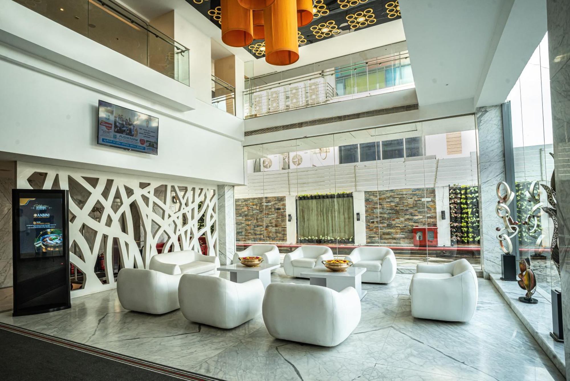 Hotel Oxina Lygon Tiruchirappalli Exteriör bild
