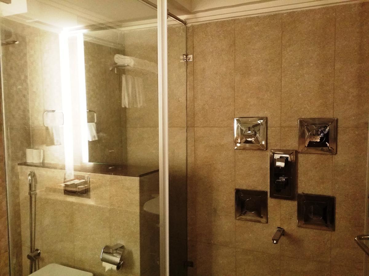 Hotel Oxina Lygon Tiruchirappalli Exteriör bild