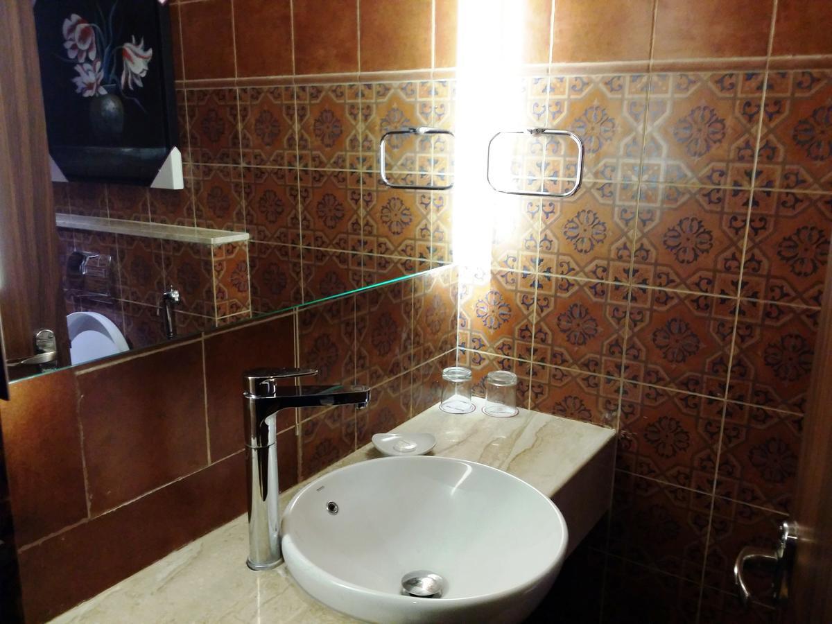 Hotel Oxina Lygon Tiruchirappalli Exteriör bild