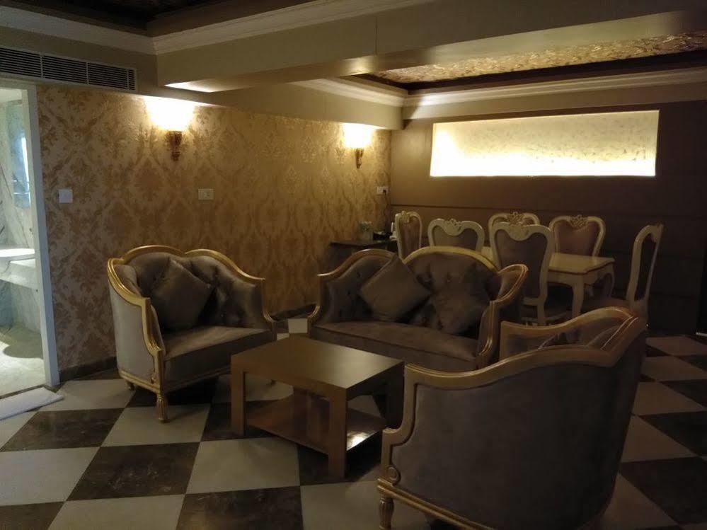 Hotel Oxina Lygon Tiruchirappalli Exteriör bild