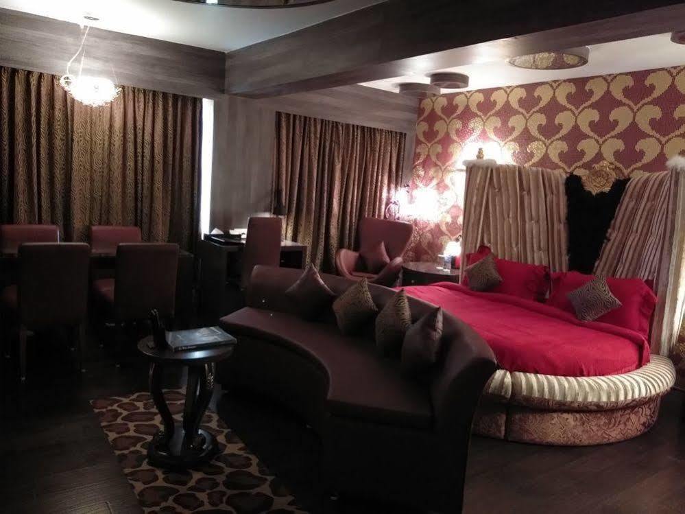 Hotel Oxina Lygon Tiruchirappalli Exteriör bild
