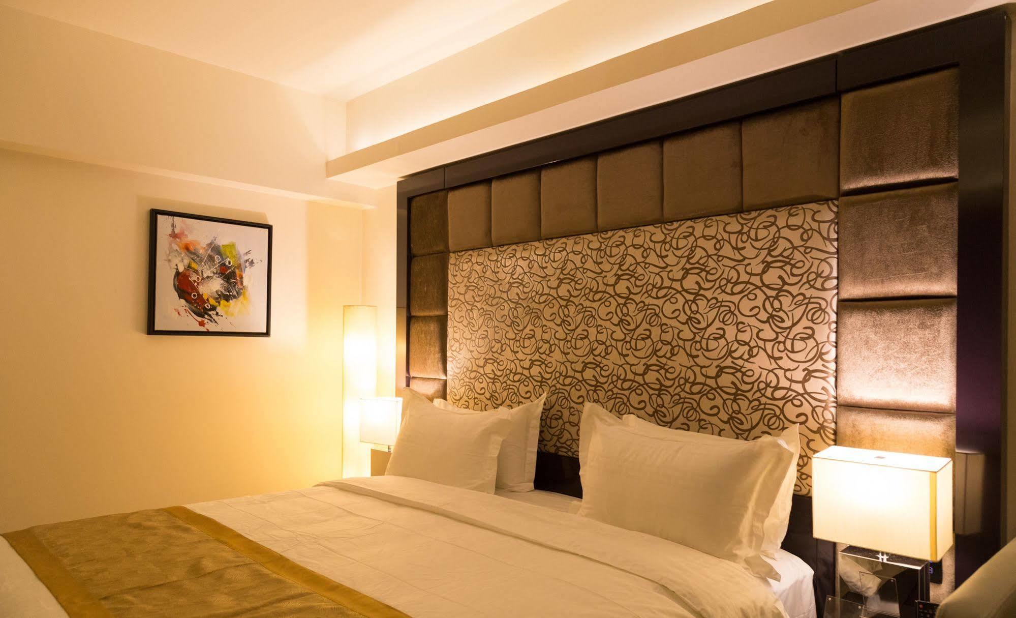 Hotel Oxina Lygon Tiruchirappalli Exteriör bild